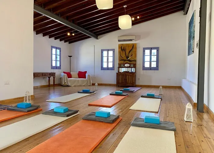 Myrto House Aparthotel Tokhni